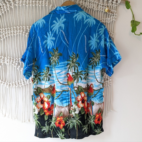 Vintage 90's Short-Sleeve Hawaiian Shirt Medium - Picture 2 of 5